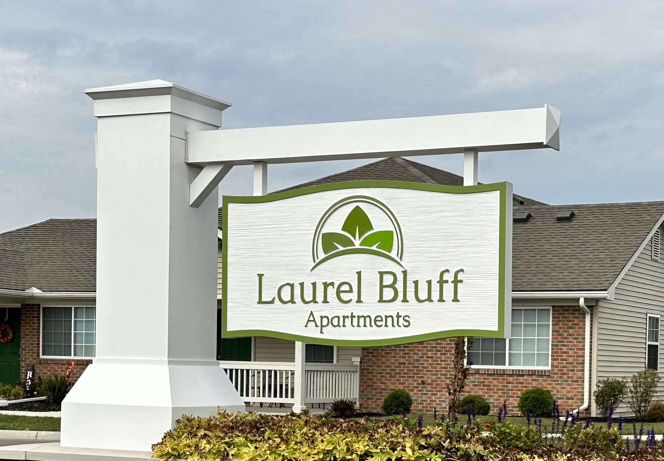 Photos and Video of Laurel Bluff Apartments in Reynoldsburg, OH